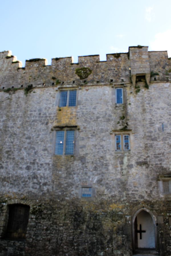 cahir castle building