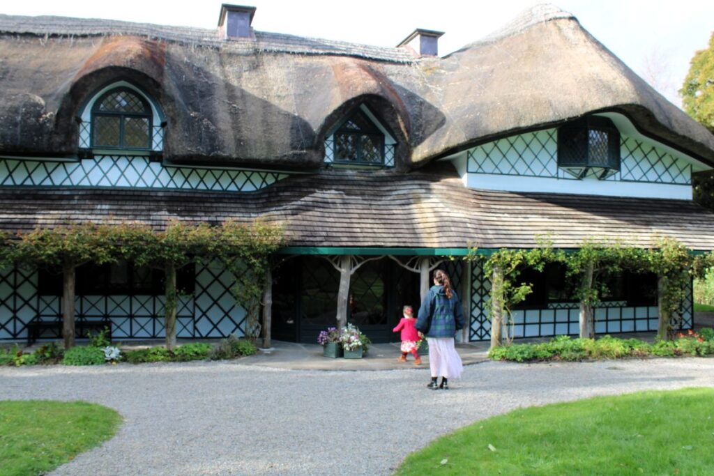 swiss cottage cahir
