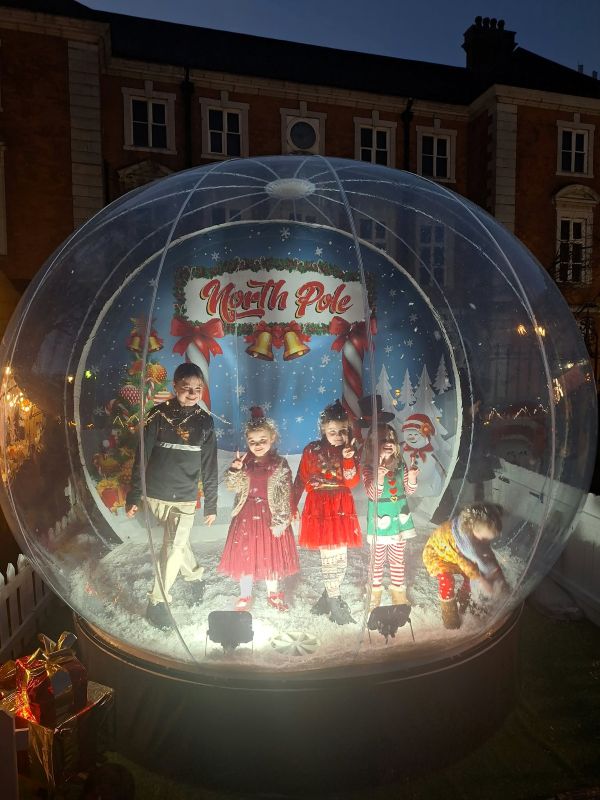 snowglobe cork christmas